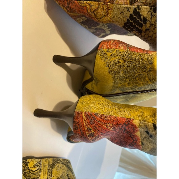 RARE Roberto Cavalli Fall / Winter 2002 Parade Multicoloured Patchwork Heel Boot - Picture 4 of 12